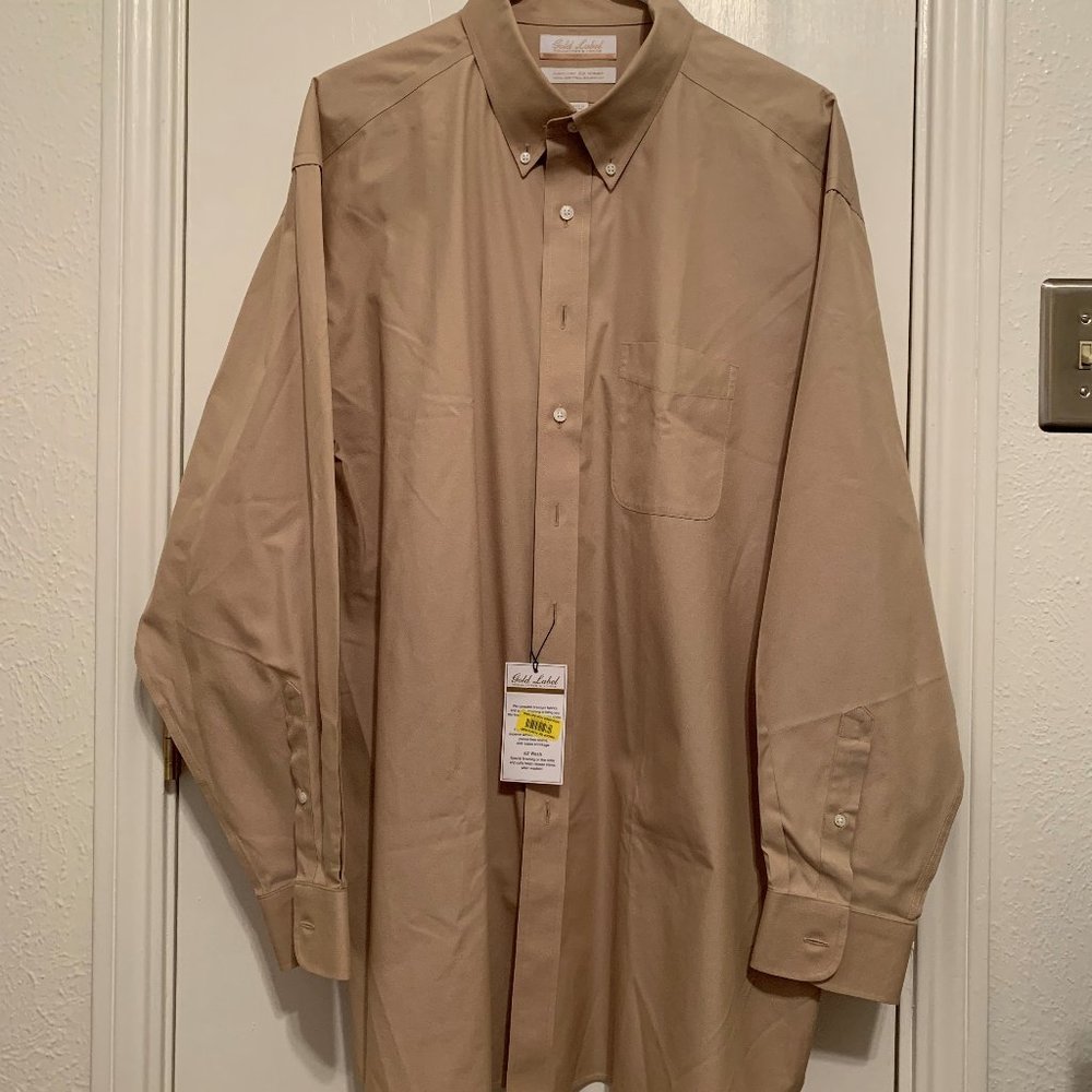 NWT Roundtree & York khaki dress shirt